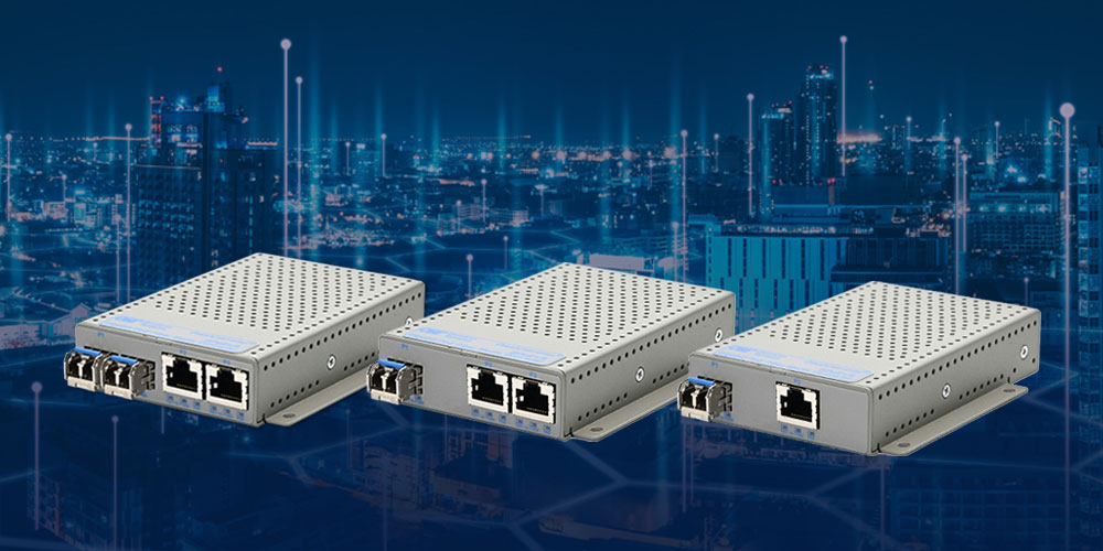 Multi-port PoE media converters